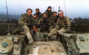 Герой России, старший лейтенант Дмитрий Кожемякин (в центре вверху) с боевыми товарищами